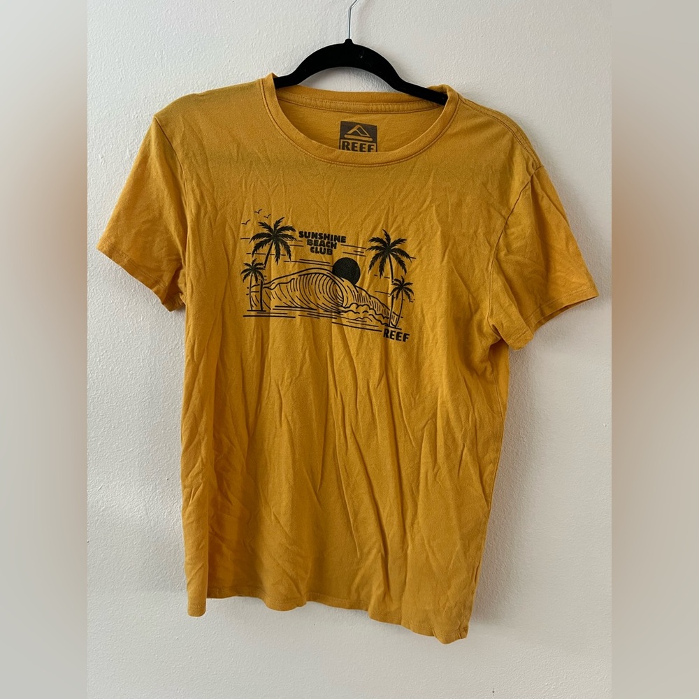 Reef Women’s Yellow Graphic Tee